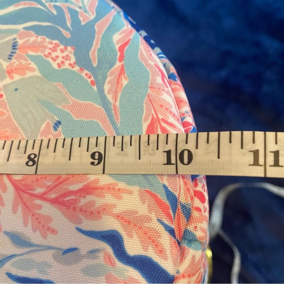 Lilly Pulitzer Soft Shell Insulated Zip up Cooler with Handle in Blue / Pink - Picture 9 of 10